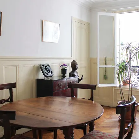 Charming T3 Near The Pantheon Apartment *